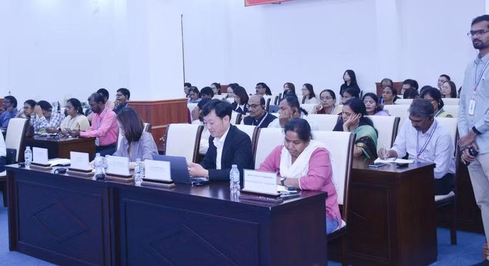 Các chuyên gia, nhà khoa học, đại biểu tham dự hội thảo.