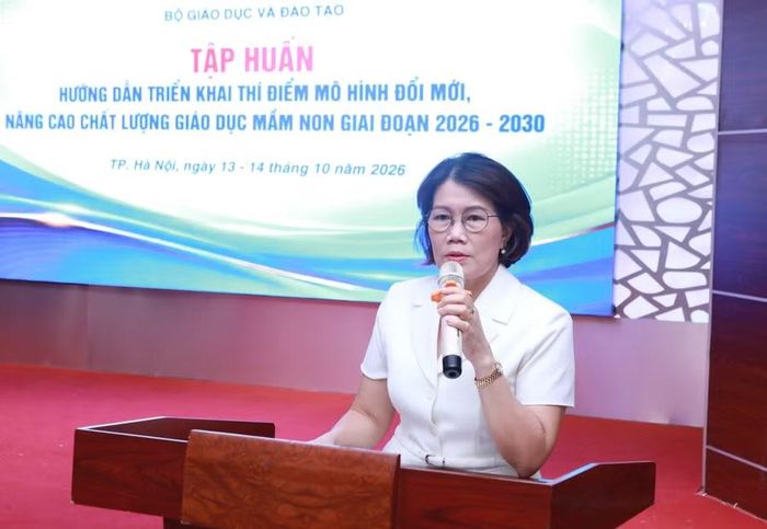 Phó Vụ trưởng Vụ Giáo dục Mầm non Hoàng Thị Dinh phát biểu tại chương trình.