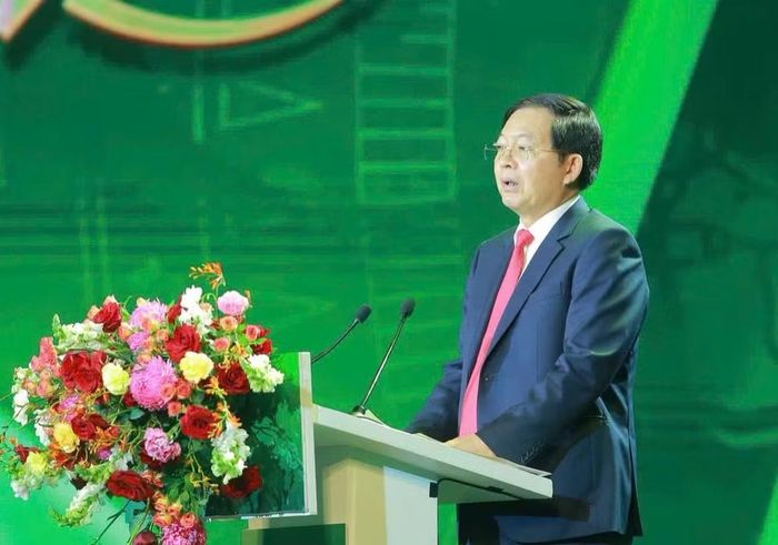 Ông Hồ Quốc Dũng- Ủy viên BCH Trung ương Đảng, Phó Thủ tướng Chính phủ - phát biểu chỉ đạo tại Lễ tôn vinh. Ảnh: BTC
