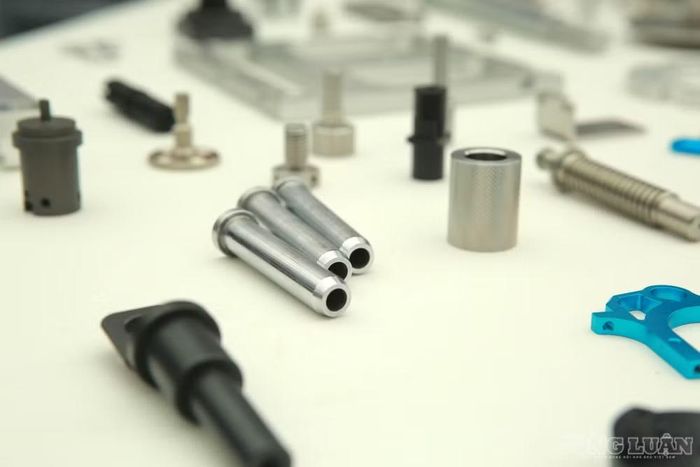 Các linh kiện thiết bị bị được giới thiệu tại sự kiện.