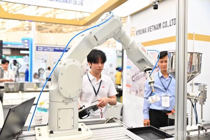 Nhiều máy móc, thiết bị và các công nghệ đã được giới thiệu tại sự kiện.