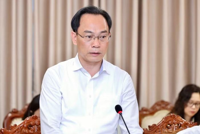 Bộ trưởng Bộ GDĐT Hoàng Minh Sơn cho rằng, Nghị quyết 71-NQ/TW của Bộ Chính trị đã được hướng dẫn rõ ràng, với phạm vi triển khai rộng. Ảnh: Duy Mạnh