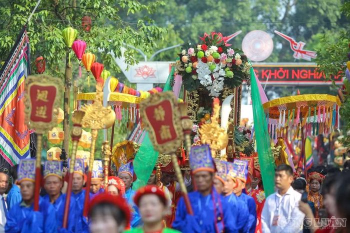 Không chỉ có ý nghĩa về mặt lịch sử, cuộc khởi nghĩa còn khẳng định ý chí quật cường, khát vọng độc lập và sức mạnh đoàn kết của nhân dân Việt Nam. Hình tượng Hai Bà Trưng trở thành biểu tượng tiêu biểu cho tinh thần yêu nước, ý chí đấu tranh bất khuất và vai trò của phụ nữ trong sự nghiệp dựng nước, giữ nước.
