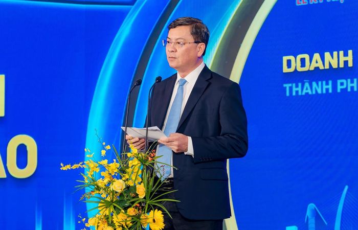 Ông Nguyễn Công Vinh - Phó Chủ tịch UBND TP HCM phát biểu. Ảnh: HUBA