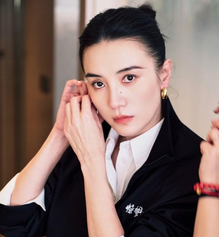 Tống Giai nhiều lần chiến thắng trước những đối thủ quá mạnh, nên không được khán giả đồng tình.