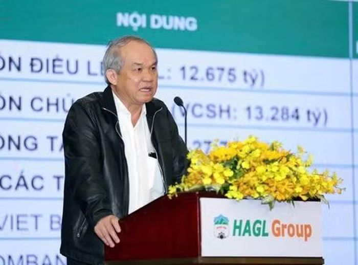 Từng là người giàu nhất trên sàn chứng khoán Việt Nam, bầu Đức đã trải qua giai đoạn khó khăn khi Hoàng Anh Gia Lai gánh khoản nợ lên tới 36.000 tỷ đồng.