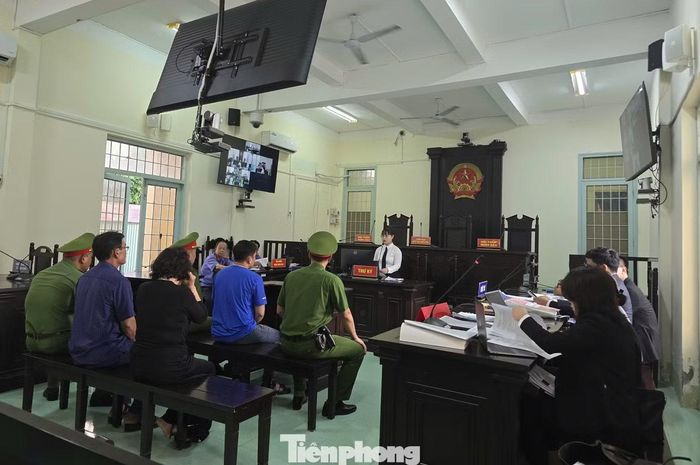 Trước đó, tòa đã 2 lần đưa vụ án ra xét xử nhưng đều hoãn do các lý do khác nhau.