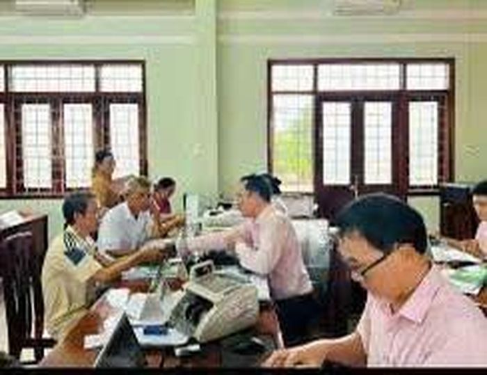 NHCSXH Tuy Phước tích cực cho vay vốn tại mạng lưới điểm giao dịch xã