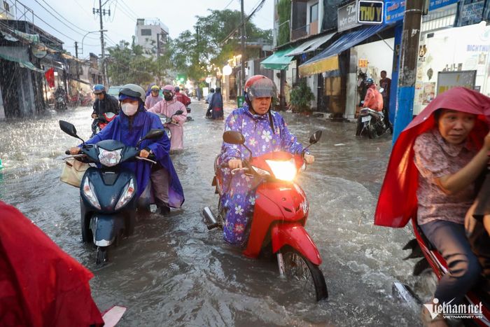 TPHCM hiện có 159 điểm ngập. Ảnh: Tuấn Hùng