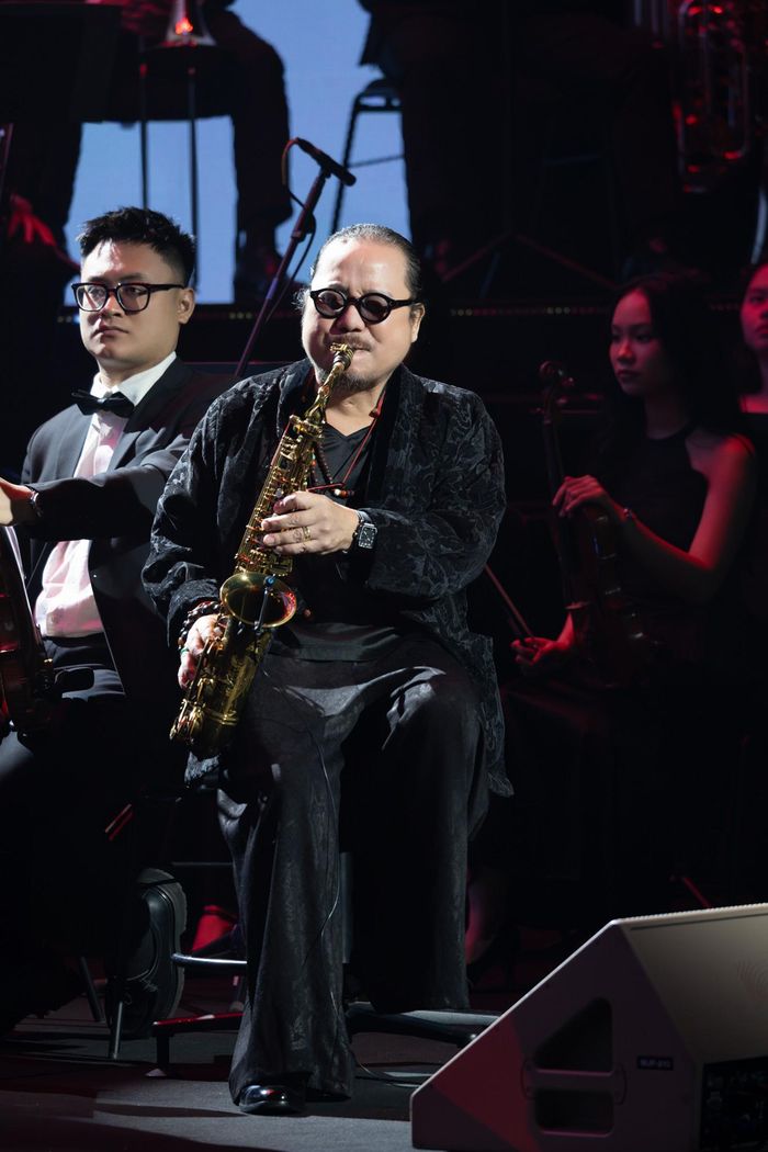  Nghệ sĩ saxophone Trần Mạnh Tuấn.