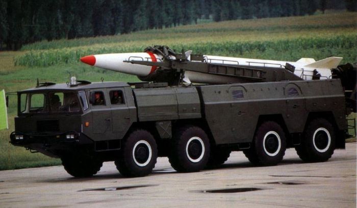 Tên lửa DF-11A trên xe bệ phóng tự hành. Ảnh: PLA/missilethreat.csis.org