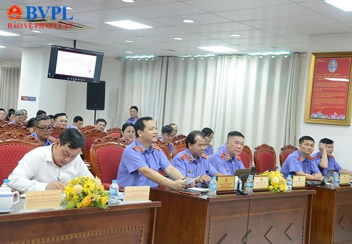  Đại biểu tham dự.