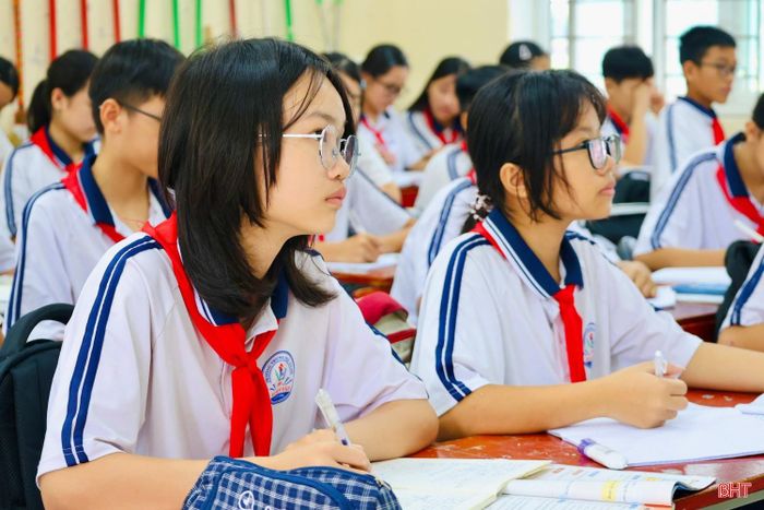 Bộ sách giáo khoa thống nhất được kỳ vọng bảo đảm chất lượng nội dung, tính liên thông và sự ổn định, đáp ứng yêu cầu đổi mới giáo dục.