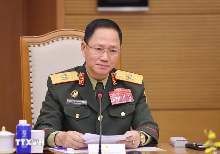 Đại tướng Khamliang Outhakaysone, Phó Thủ tướng, Bộ trưởng Bộ Quốc phòng Lào phát biểu. (Ảnh: Lâm Khánh/TTXVN)