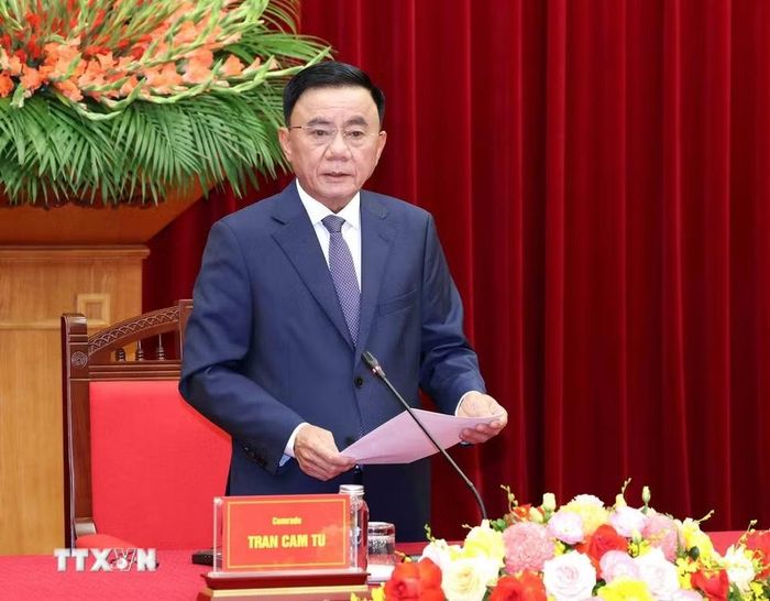 Đồng chí Trần Cẩm Tú, Ủy viên Bộ Chính trị, Thường trực Ban Bí thư, phát biểu tại buổi tiếp. (Ảnh: Phương Hoa/TTXVN)