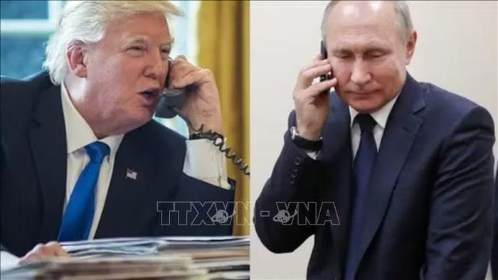 Tổng thống Mỹ Donald Trump ngày 10/11 thông báo rằng ông đã đạt thỏa thuận với Tổng thống Nga Vladimir Putin. Ảnh: ndtv.com/TTXVN