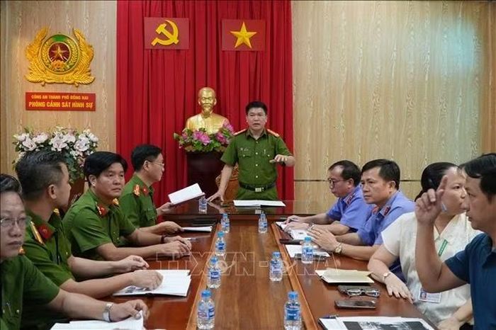 Lực lượng chức năng thành phố Đồng Nai họp bàn xử lý các bộ phim bạo lực do các đối tượng làm để đăng lên mạng xã hội.