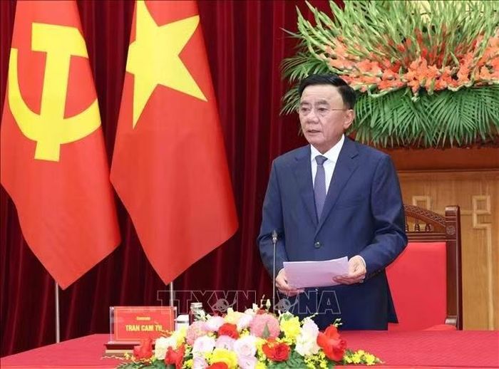 Đồng chí Trần Cẩm Tú, Ủy viên Bộ Chính trị, Thường trực Ban Bí thư phát biểu tại buổi tiếp. Ảnh: Phương Hoa/TTXVN
