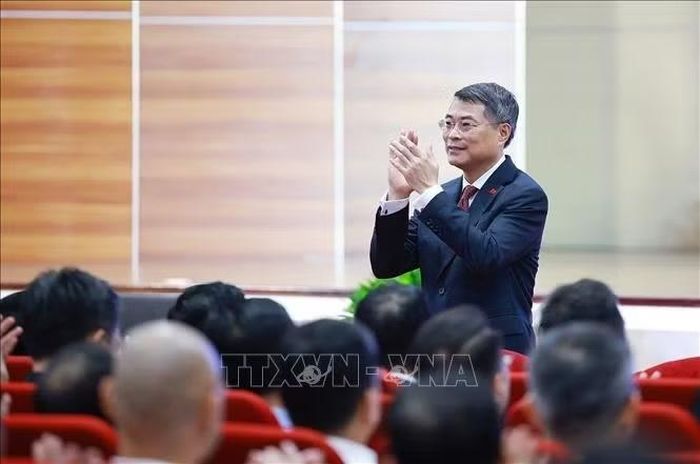 Thủ tướng Lê Minh Hưng dự Lễ khai khóa Đại học Quốc gia Thành phố Hồ Chí Minh năm 2026. Ảnh: Dương Giang/TTXVN