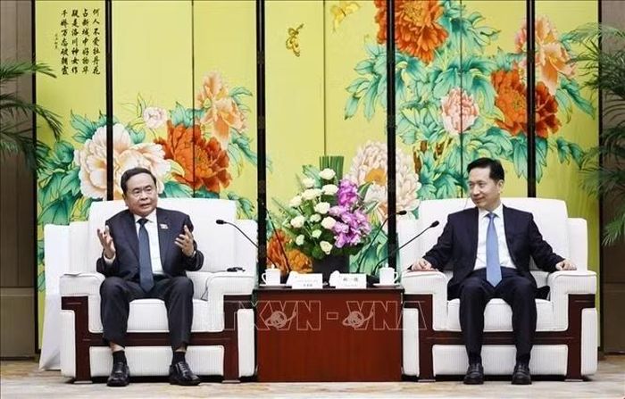Chủ tịch Quốc hội Trần Thanh Mẫn tiếp Bí thư Tỉnh uỷ, Chủ nhiệm Ủy ban Thường vụ Nhân đại tỉnh Thiểm Tây (Trung Quốc) Triệu Nhất Đức. Ảnh: Doãn Tấn/TTXVN
