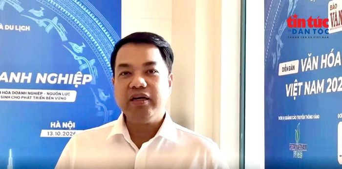 GS.TS Mạc Quốc Anh chia sẻ, mỗi sản phẩm đạt chất lượng, mỗi hợp đồng được thực hiện nghiêm túc, mỗi quan hệ lao động được xây dựng trên sự tôn trọng đều góp phần bồi đắp niềm tin vào doanh nghiệp Việt. Ảnh: Minh Phương/Báo Tin tức và Dân tộc