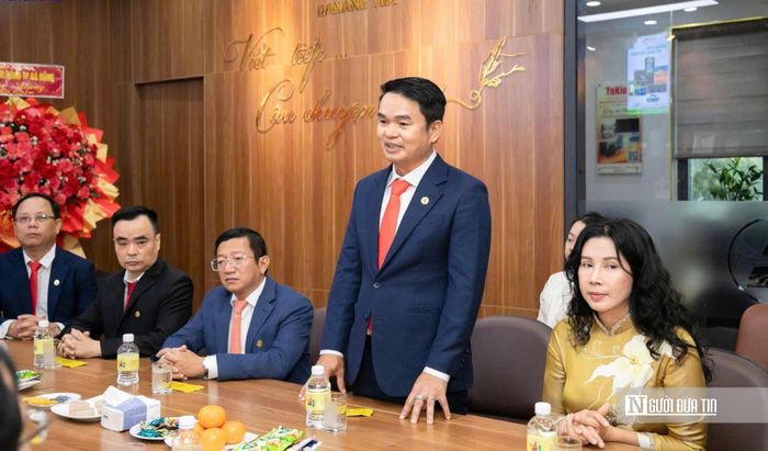 Chủ tịch Hội Doanh nhân trẻ Đà Nẵng Mai Minh Vương (thứ 2 từ trái sang) cho rằng, doanh nghiệp địa phương cần được kết nối với các dự án lớn để có thêm đơn hàng, đối tác và thị trường.