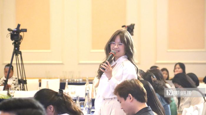 Doanh nghiệp cần tạo môi trường để người trẻ được đóng góp ý kiến, chủ động thể hiện năng lực, đồng thời học hỏi kinh nghiệm từ thế hệ đi trước (Ảnh: Quốc Tiệp).