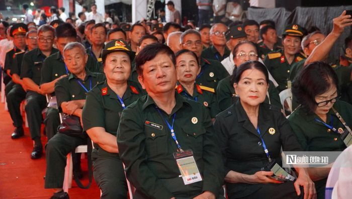 Các cựu chiến binh cũng có mặt để tri ân đồng đội.
