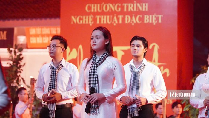 Chương trình được dàn dựng thành 3 chương: Mậu Thân 1968, Mệnh lệnh từ trái tim và Viết tiếp lời non sông.