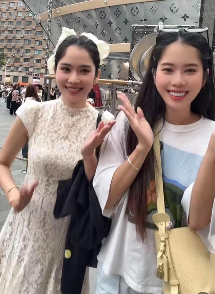 Nam Em có tâm trạng vui vẻ, thoải mái.
