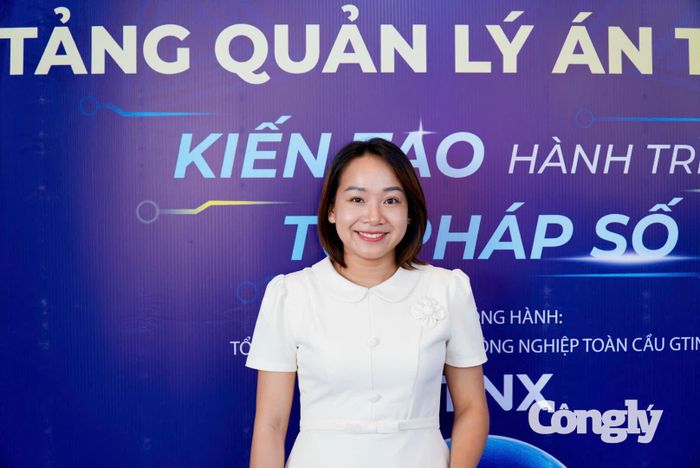 Bà Trịnh Thị Biên, Thư ký viên Phòng Giám đốc, kiểm tra, thanh tra và thi hành án, Tòa án nhân dân tỉnh Khánh Hòa.