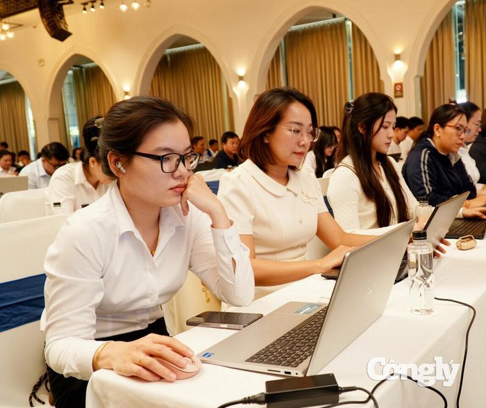 Cán bộ, công chức các đơn vị tham dự Hội nghị tập huấn Nền tảng Quản lý án toàn trình đợt 2.
