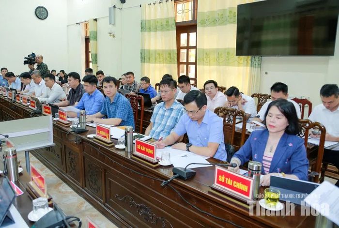 Các đại biểu dự hội nghị.