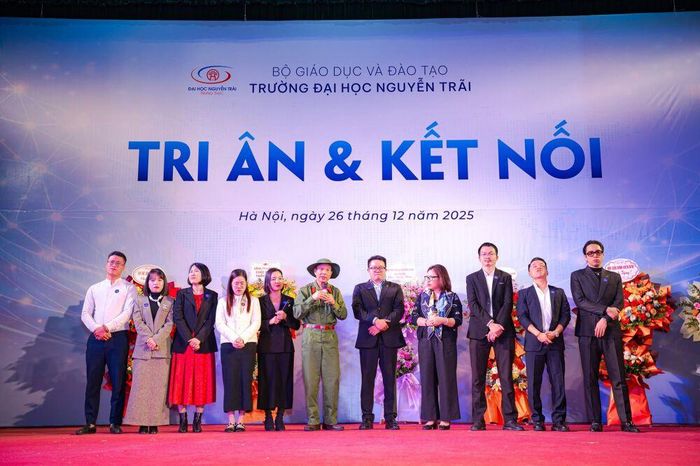  Hành trình tiến vào tương lai của dân tộc đòi hỏi sự kết hợp hài hòa giữa việc trân trọng quá khứ và nỗ lực ở hiện tại -Ảnh: Trường Đại học Nguyễn Trãi.