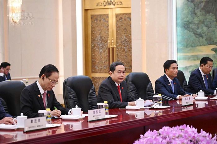 Chủ tịch Quốc hội Trần Thanh Mẫn và các đại biểu cấp cao Việt Nam. Ảnh: Cổng thông tin điện tử Quốc hội.