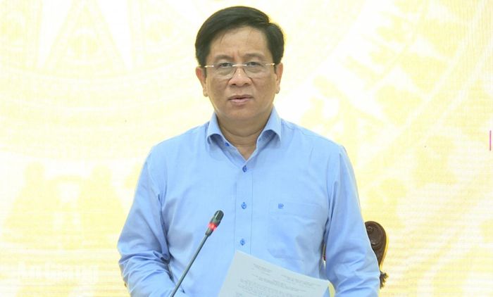 Ủy viên Trung ương Đảng, Phó Bí thư Tỉnh ủy, Chủ tịch UBND tỉnh An Giang Hồ Văn Mừng phát biểu kết luận.