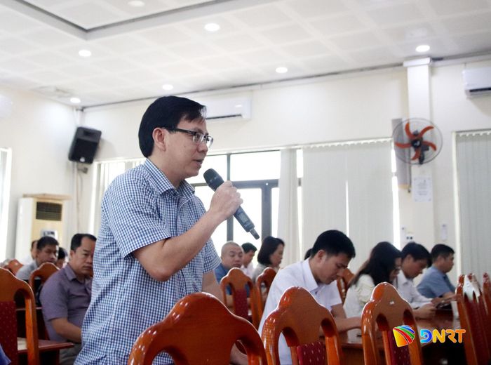 Đại diện cơ quan báo chí phát biểu thảo luận tại hội nghị. Ảnh: TRỌNG HUY