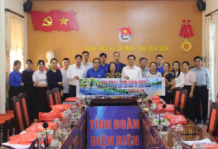 Các đại biểu thống nhất các nội dung triển khai giải chạy trực tuyến.