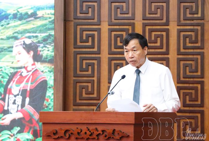 Đồng chí Lê Văn Lương, Phó Bí thư Tỉnh ủy, Chủ tịch UBND tỉnh phát biểu khai mạc hội nghị. 