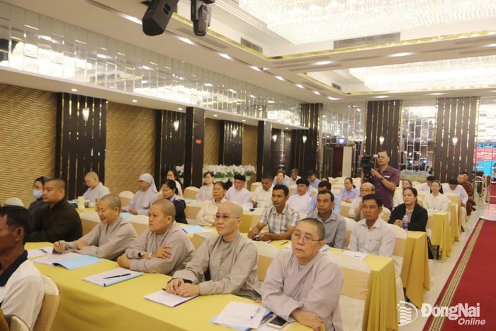 Chức sắc, chức việc các tôn giáo tham gia lớp bồi dưỡng. Ảnh: Văn Truyên
