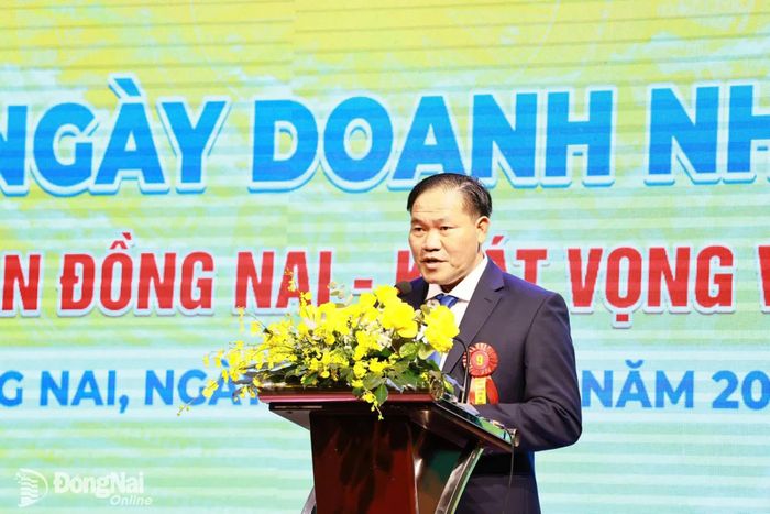 Chủ tịch Liên đoàn Doanh nghiệp thành phố Đồng Nai Đặng Văn Điềm phát biểu khẳng định nỗ lực, quyết tâm của cộng đồng doanh nghiệp. Ảnh: Công Nghĩa