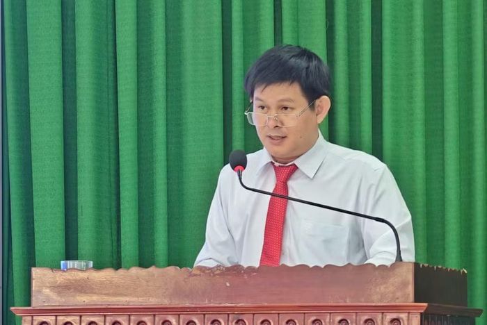  Chủ tịch UBND xã Võ Văn Tài khẳng định sẽ đồng hành, tháo gỡ khó khăn, tạo điều kiện thuận lợi cho doanh nghiệp, cơ sở sản xuất hoạt động hiệu quả. Ảnh: Dũng Nhân 