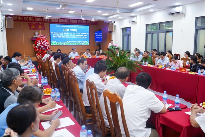Quang cảnh hội nghị.