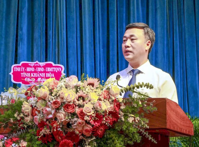 Đồng chí Nguyễn Việt Hùng phát biểu tại hội nghị.