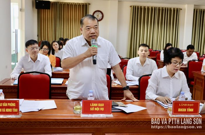 Lãnh đạo Sở Nội vụ phát biểu tại hội nghị