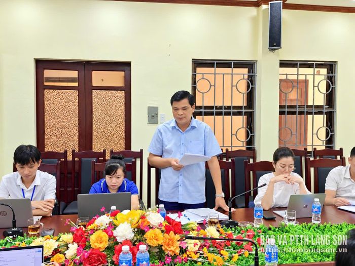 Lãnh đạo UBND xã Bắc Sơn phát biểu tại cuộc họp