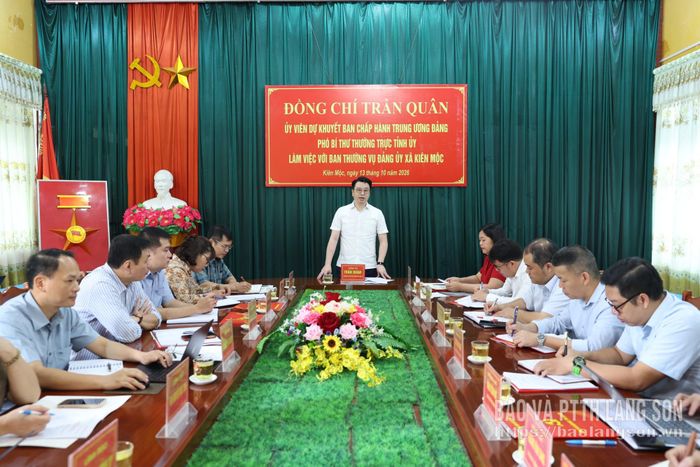 Đồng chí Trần Quân, Ủy viên dự khuyết Trung ương Đảng, Phó Bí thư Thường trực Tỉnh ủy quán triệt nội dung buổi làm việc