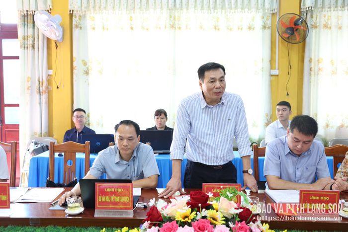 Lãnh đạo Sở Nông nghiệp và Môi trường phát biểu tại buổi làm việc