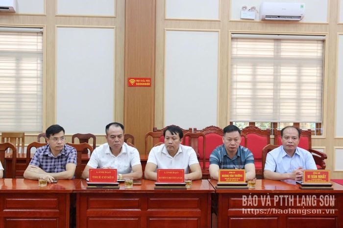 Các đại biểu tham dự hội nghị
