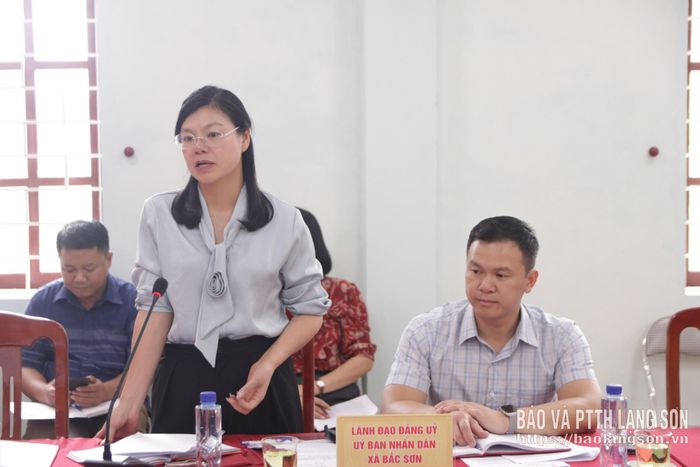 Lãnh đạo xã Bắc Sơn báo cáo tại buổi kiểm tra